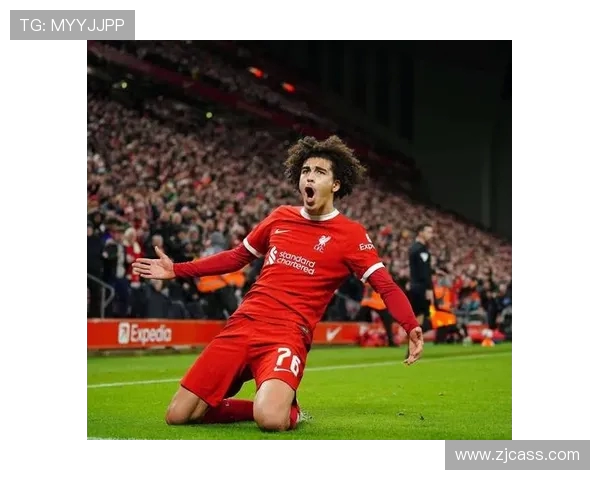 万亚马在英超的职业生涯回顾及关键比赛表现